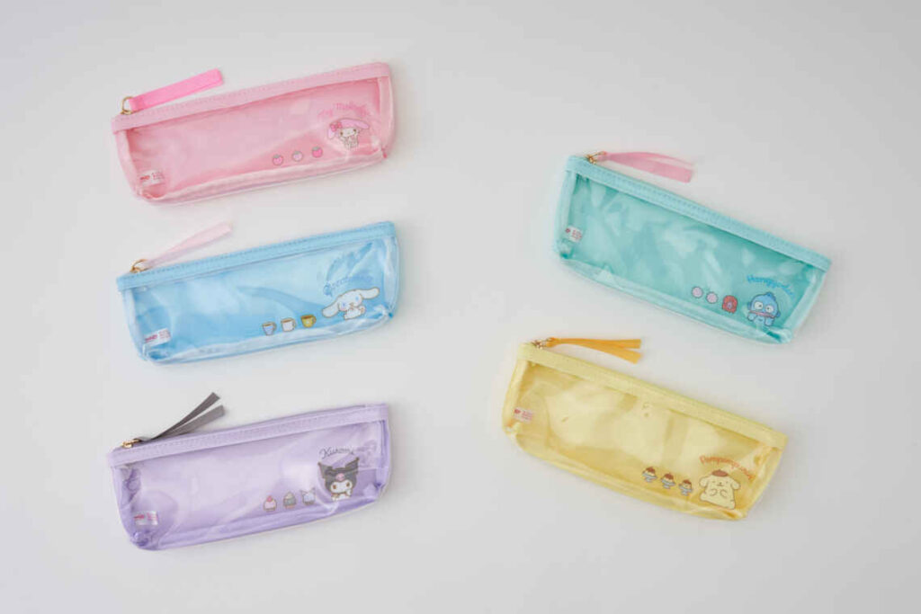 PVC スリムペンケース　中国OEM生産
上部シッパー　ナイロン引手付き