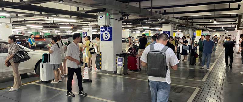 虹橋空港の滴滴乗り場