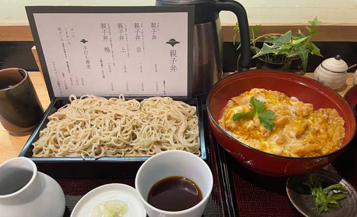 手打ちそば×親子丼の最強コンビ